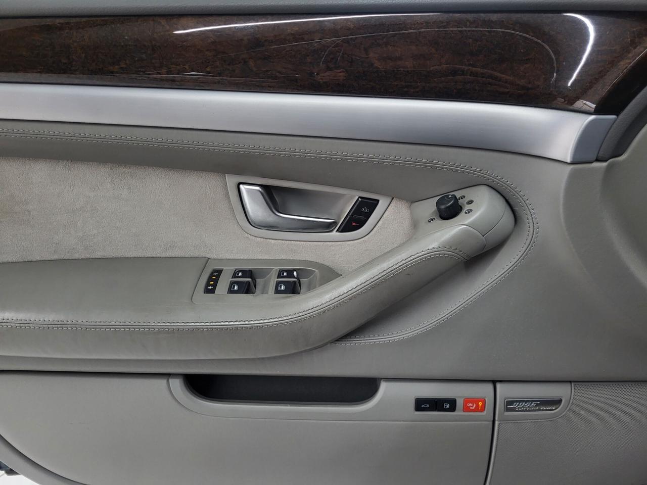 Audi A8 6.0 W12 quattro tiptronic