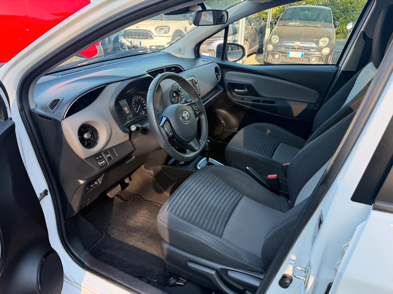 Toyota Yaris 1.5 Hybrid 5 porte Business