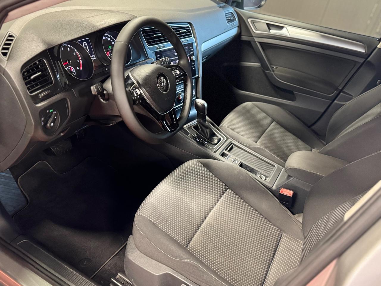 Volkswagen Golf 1.5 TGI DSG 5p. Business BlueMotion Technology