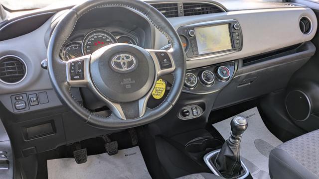 TOYOTA Yaris 1.4d 90cv NAVI CERCHI IN LEGA