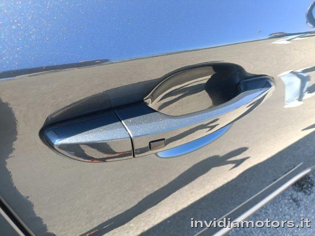 HYUNDAI Kona EV 64 kWh