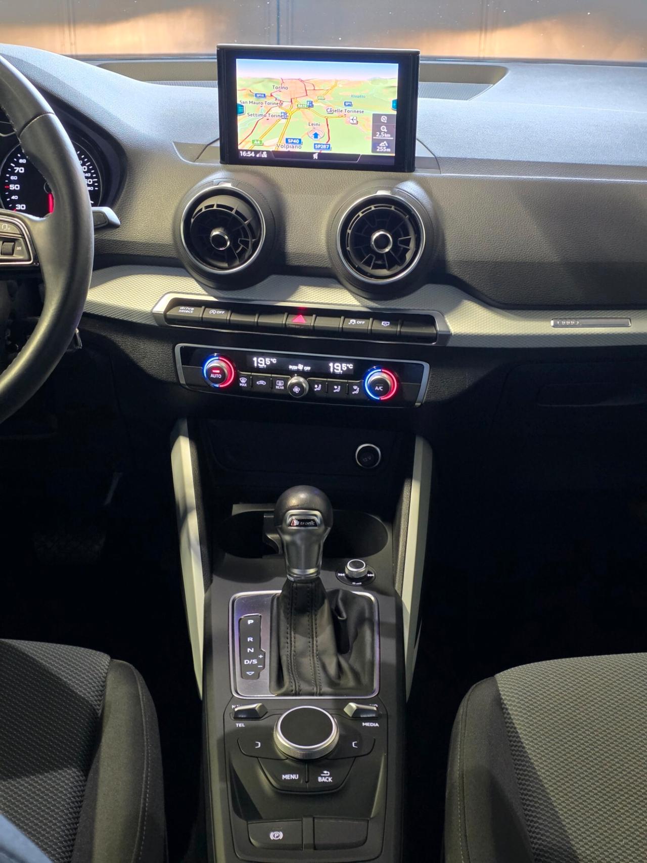 Audi Q2 35 TFSI S tronic Admired
