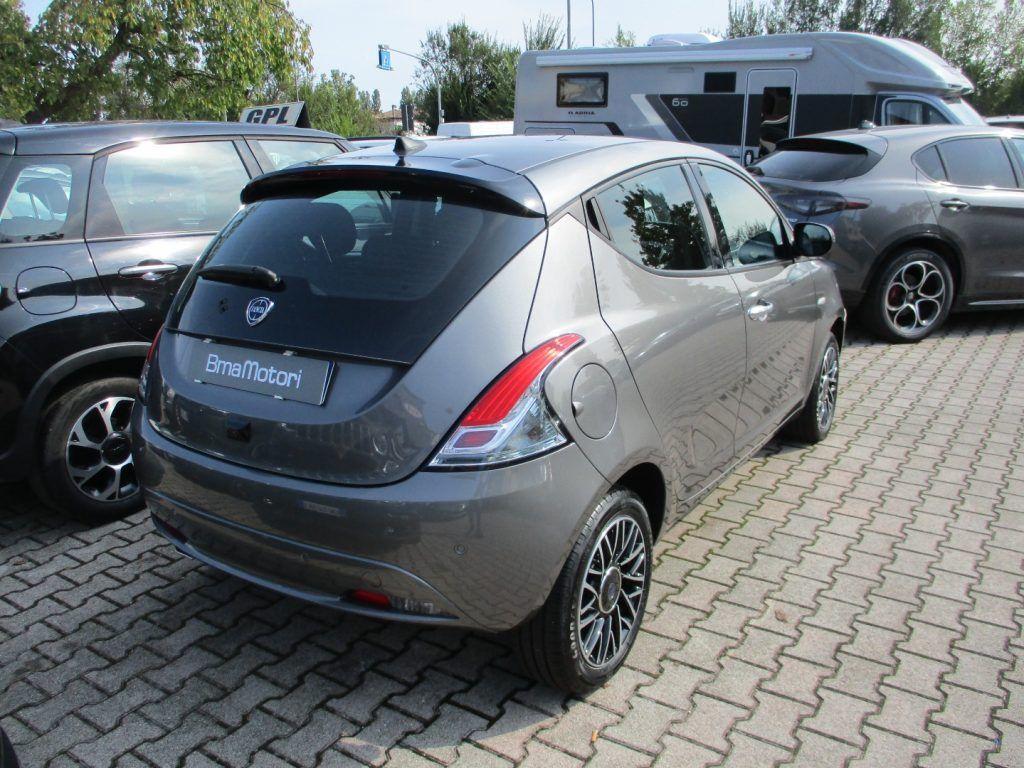 Lancia Ypsilon 1.0 Hybrid Platino - Carplay/Camera/Ok Neopat.