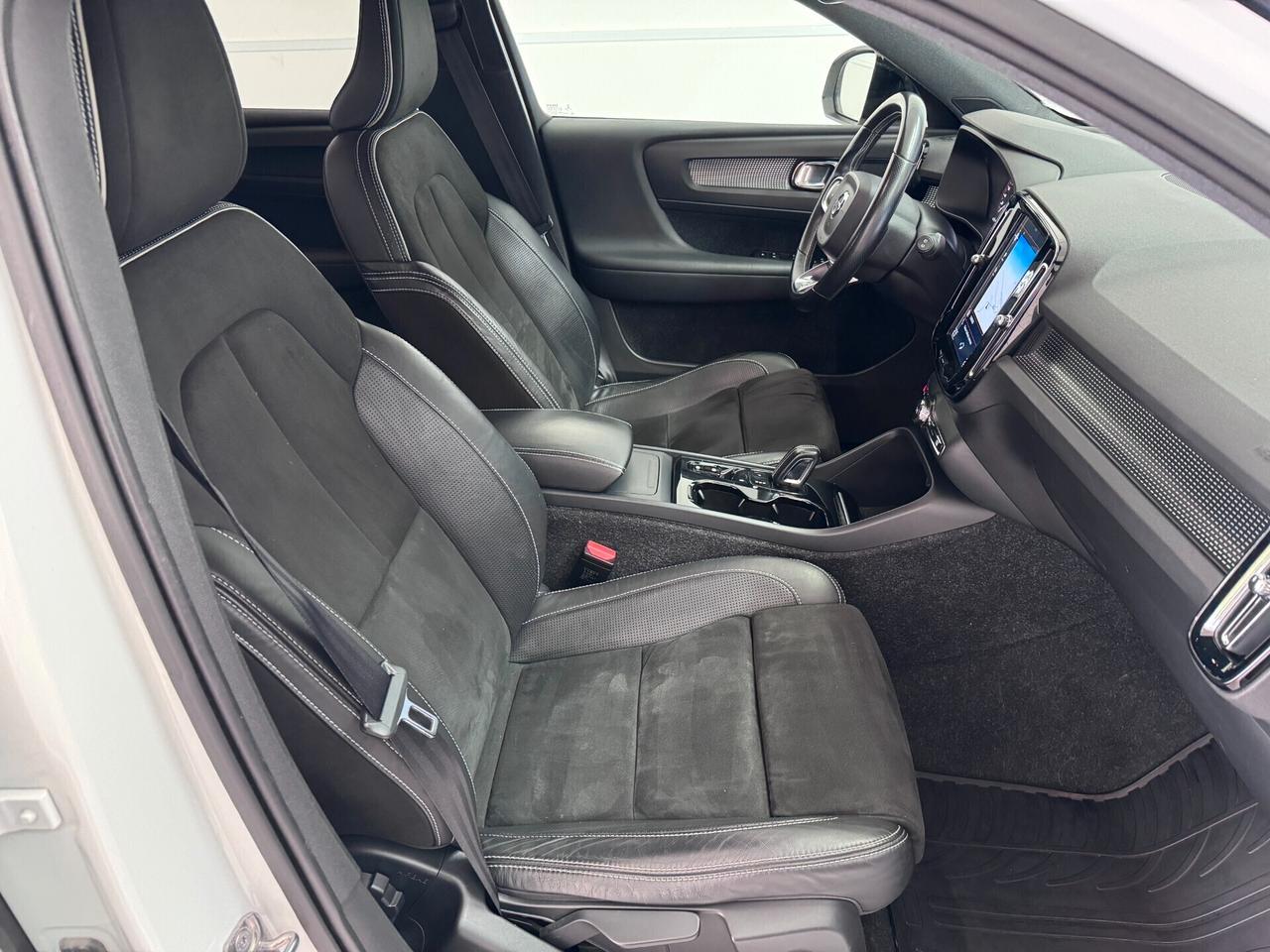 VOLVO XC40 2.0D 190cv GEARTRONIC 4WD R-DESIGN