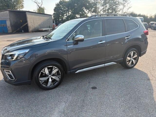 Subaru Forester 2.0 e-Boxer MHEV CVT Lineartronic Premium