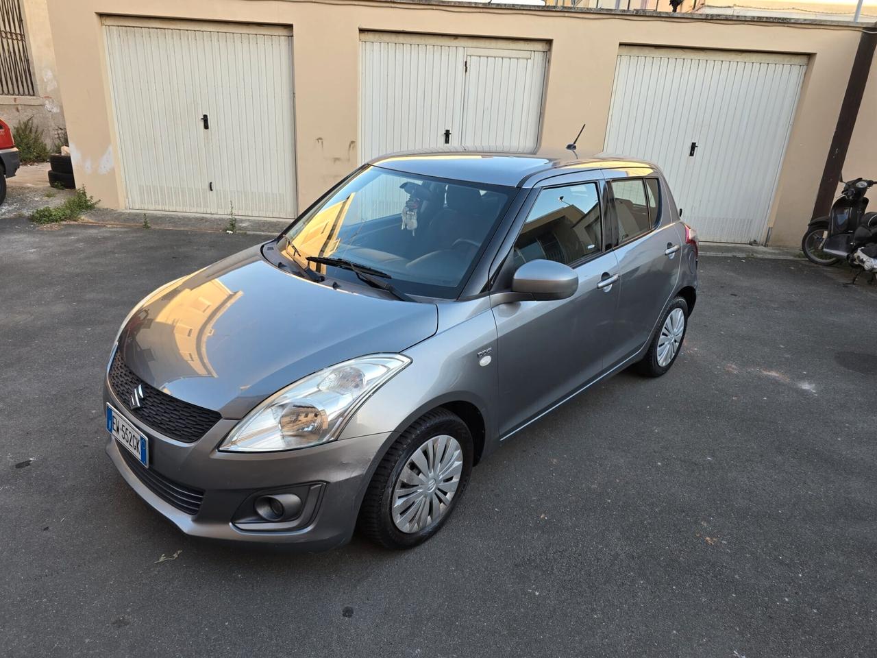 Suzuki Swift 1.3 DDiS 5 porte B-Cool Bi-Color