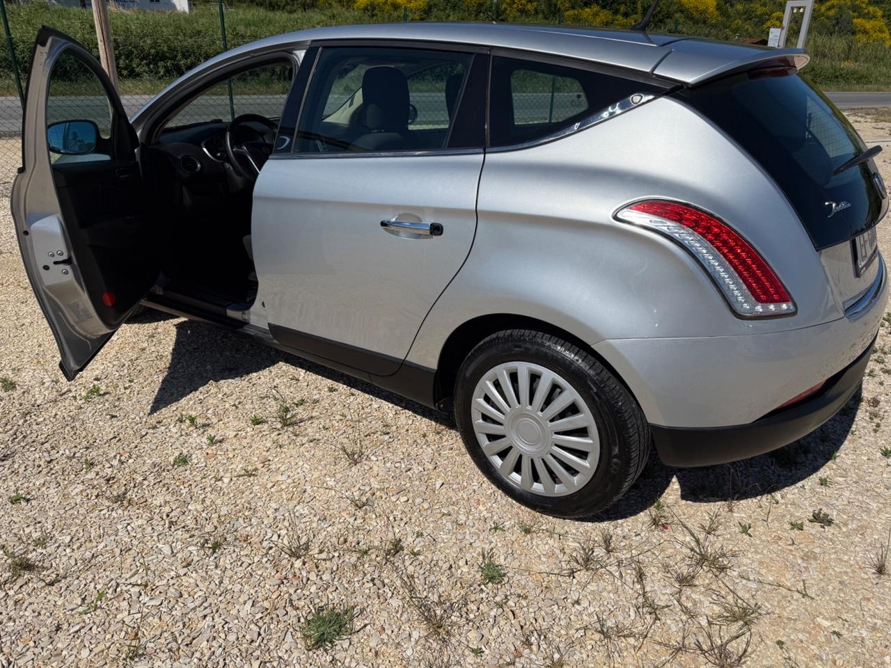 Lancia Delta 1.6 MJT 120 CV PERMUTE 2.900€