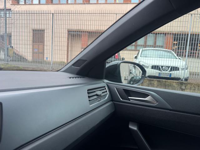 VOLKSWAGEN Taigo 1.0 TSI 115 CV R-Line