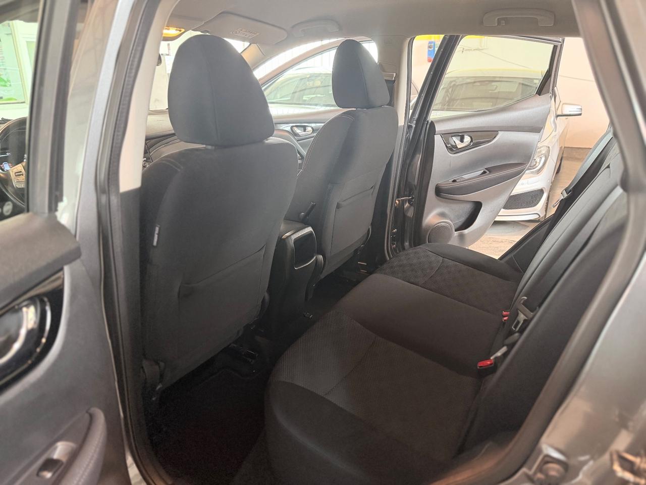 Nissan Qashqai 1.2 DIG-T N-Connecta euro6