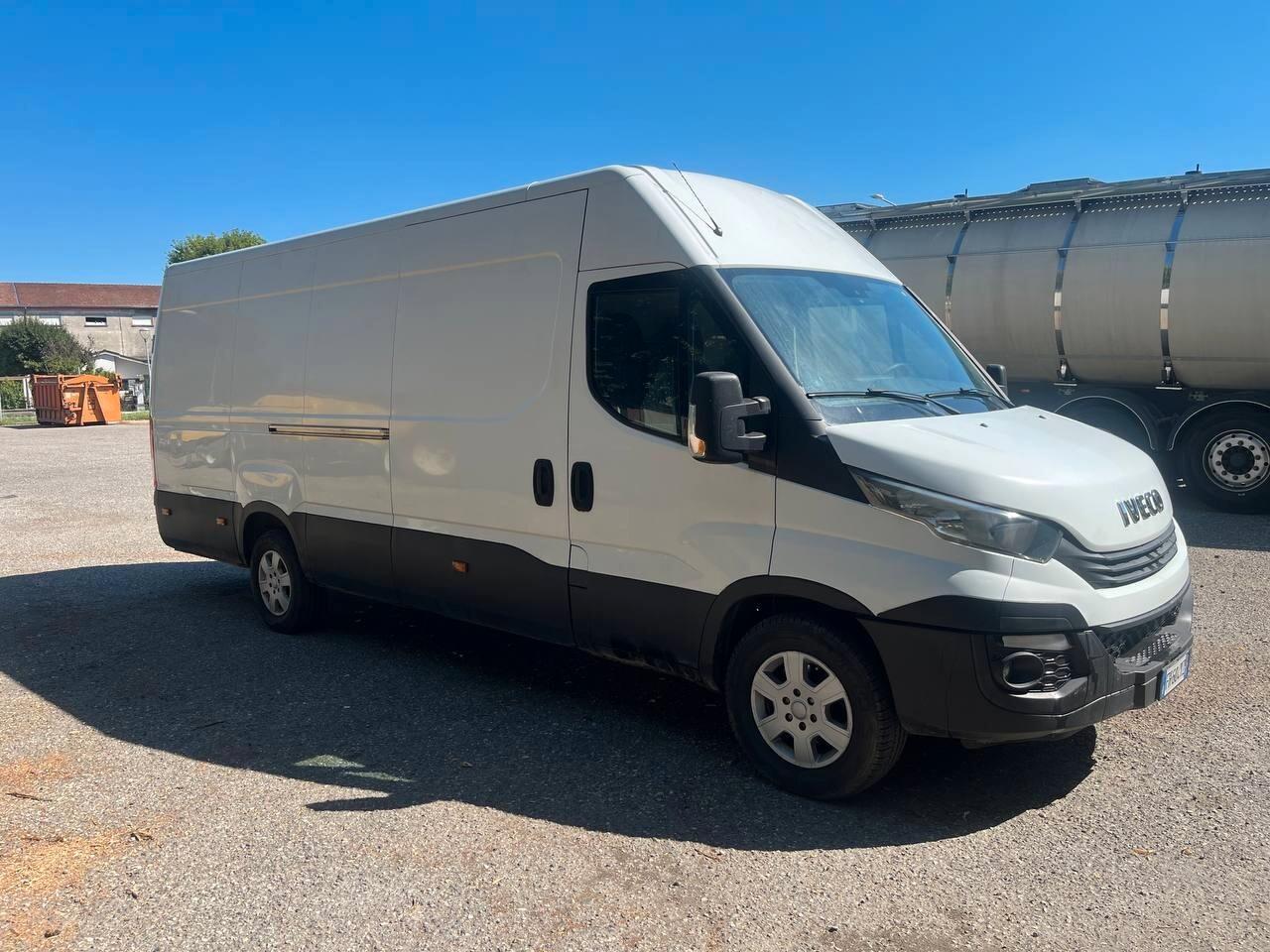 Iveco Daily IS35SC2AA FD11A1A 2.3 HPT PL-TA Furgone