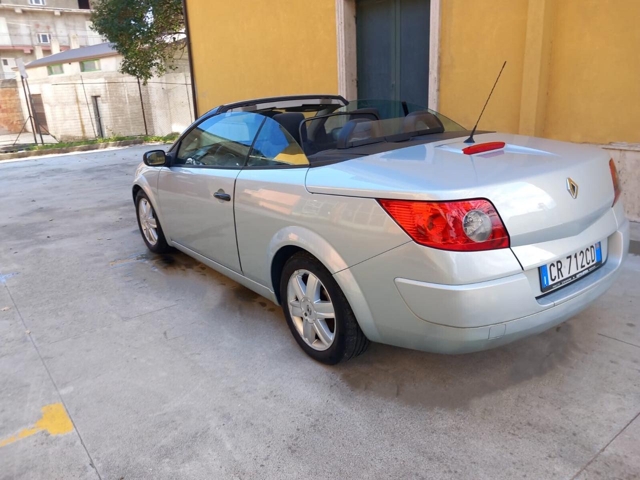 Renault Megane Mégane C-C 1.9 dCi Confort Dynamique