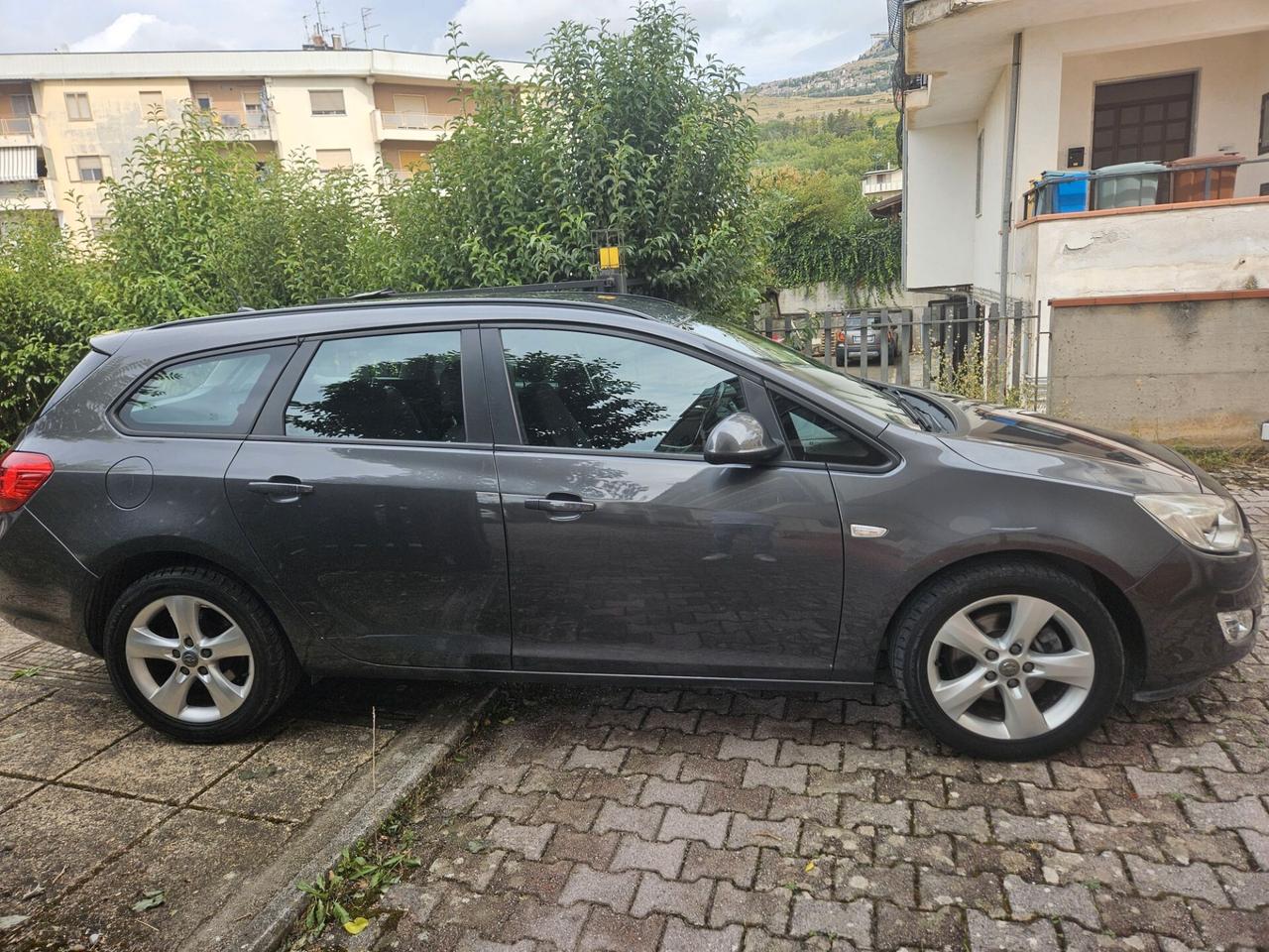 Opel Astra 1.7 CDTI 110CV Sports Tourer Cosmo