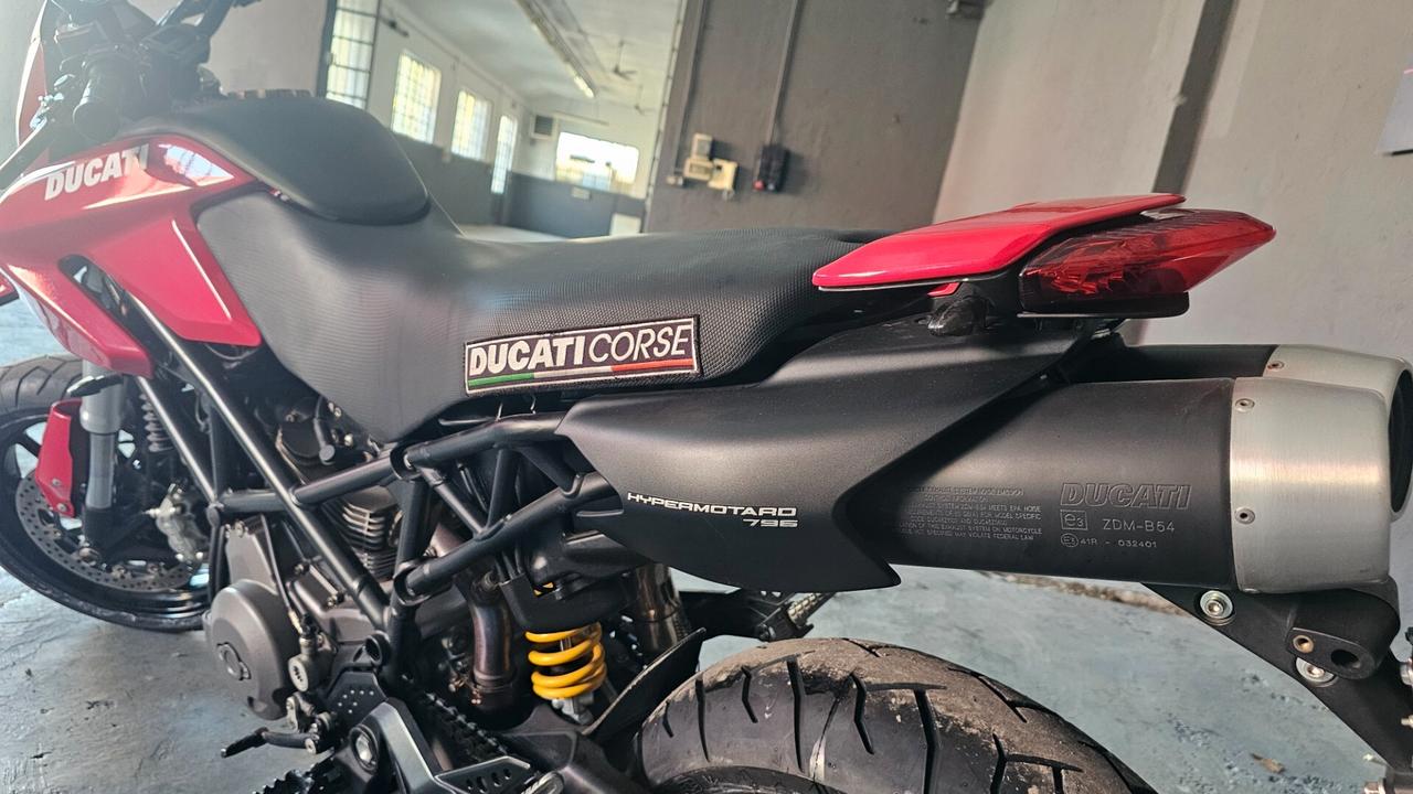 Ducati Hypermotard 796