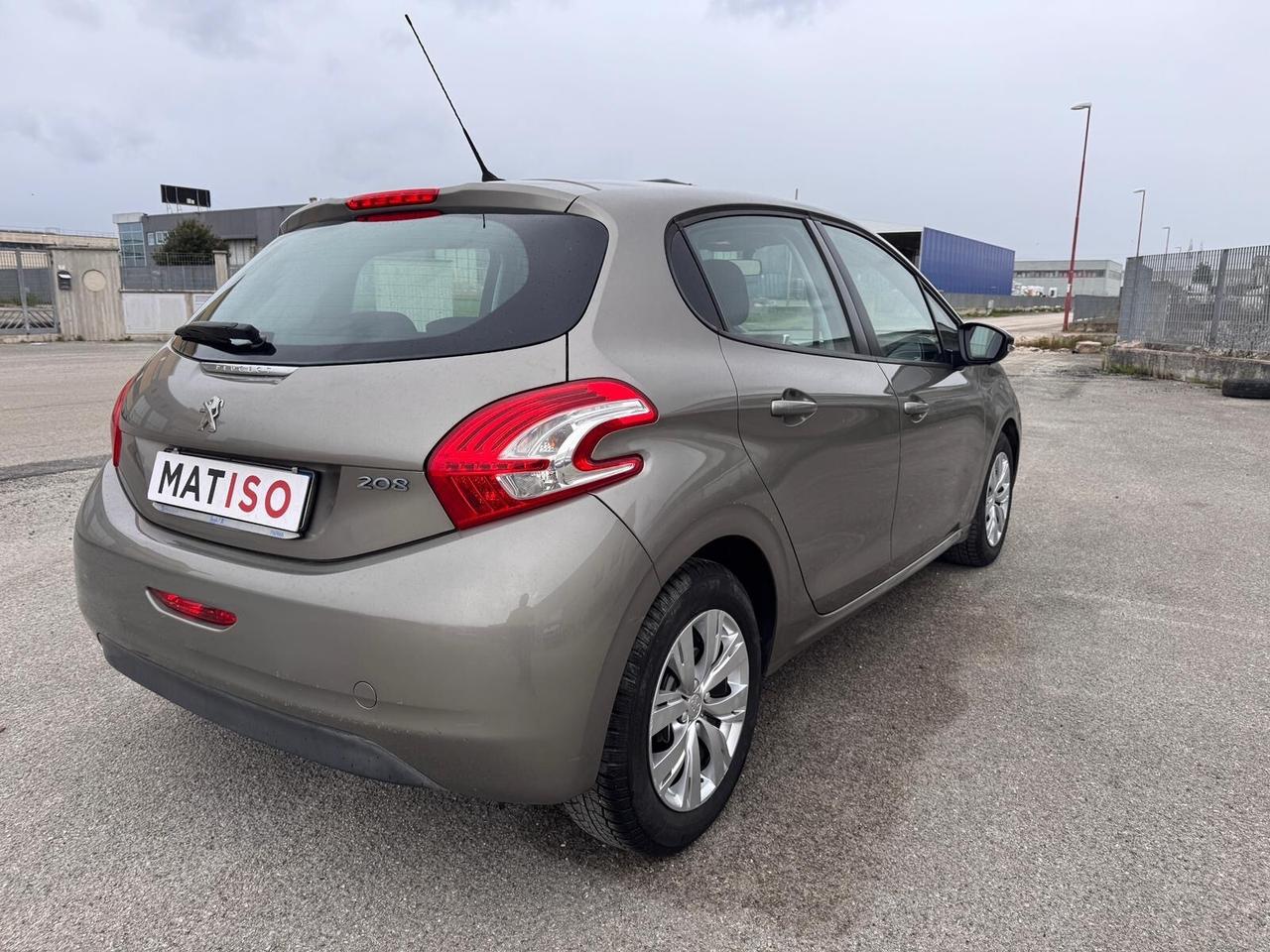PACCHETTO : PEUGEOT 208 + FIAT 500 ( leggere )