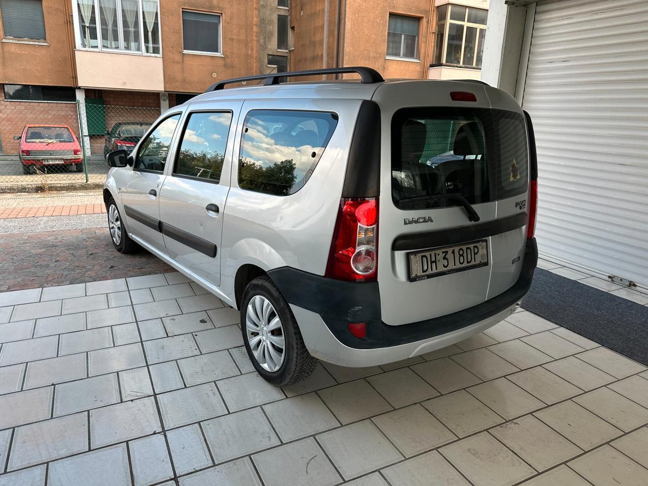 Dacia Logan MCV 1.6 7 posti (12 Rate)