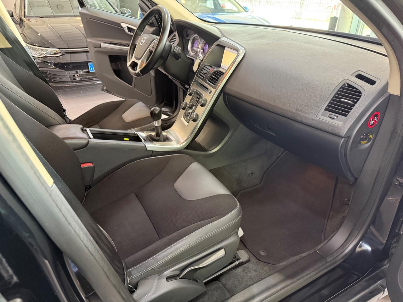 Volvo XC 60 2.4 d4 R-design awd 163cv MANUALE !!