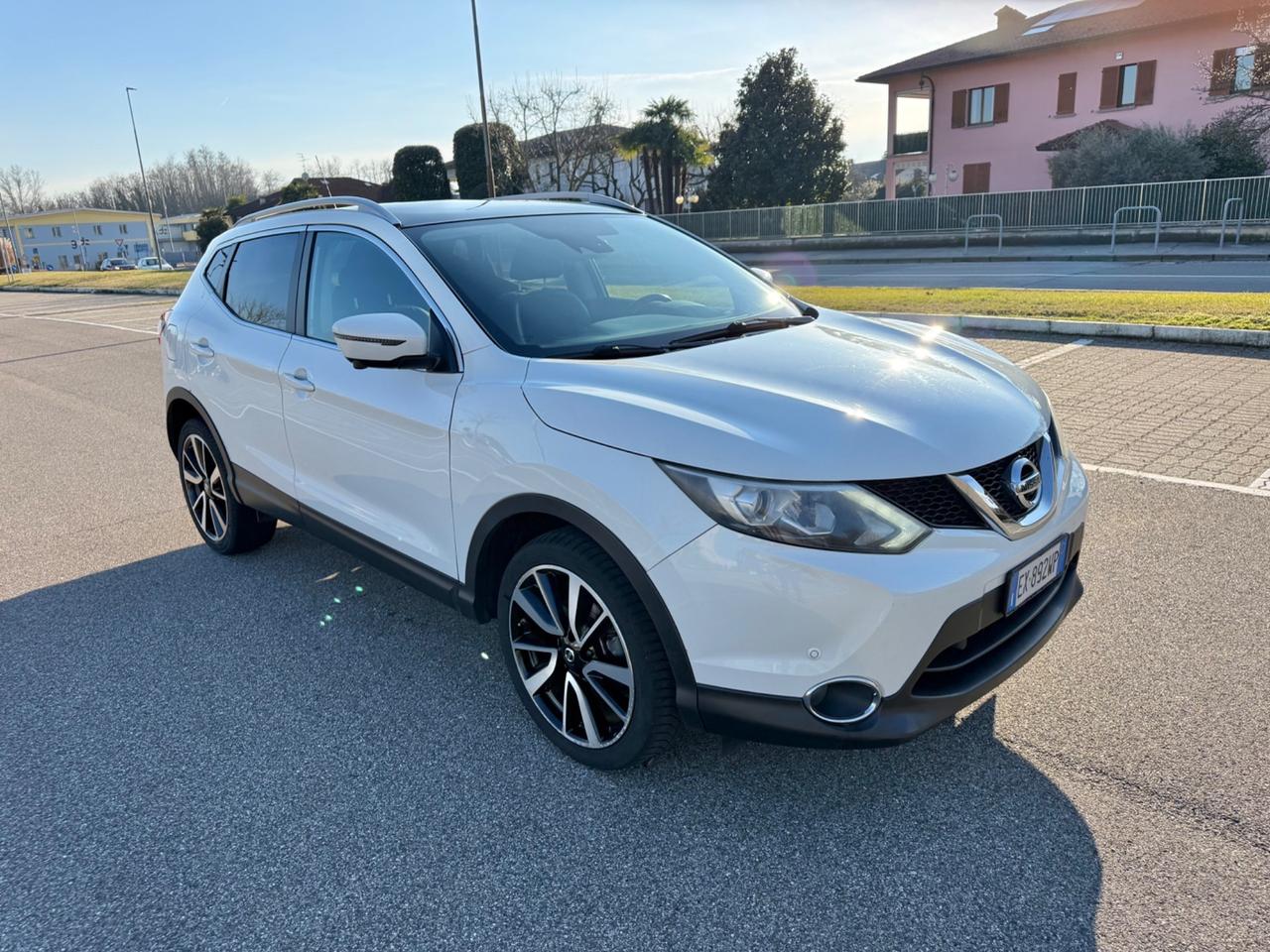 Nissan Qashqai 1.2 DIG-T Tekna*Automatik*Navi*Panorama
