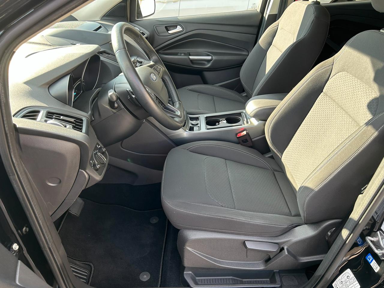 Ford Kuga 1.5 TDCI 120CV Business Powershift