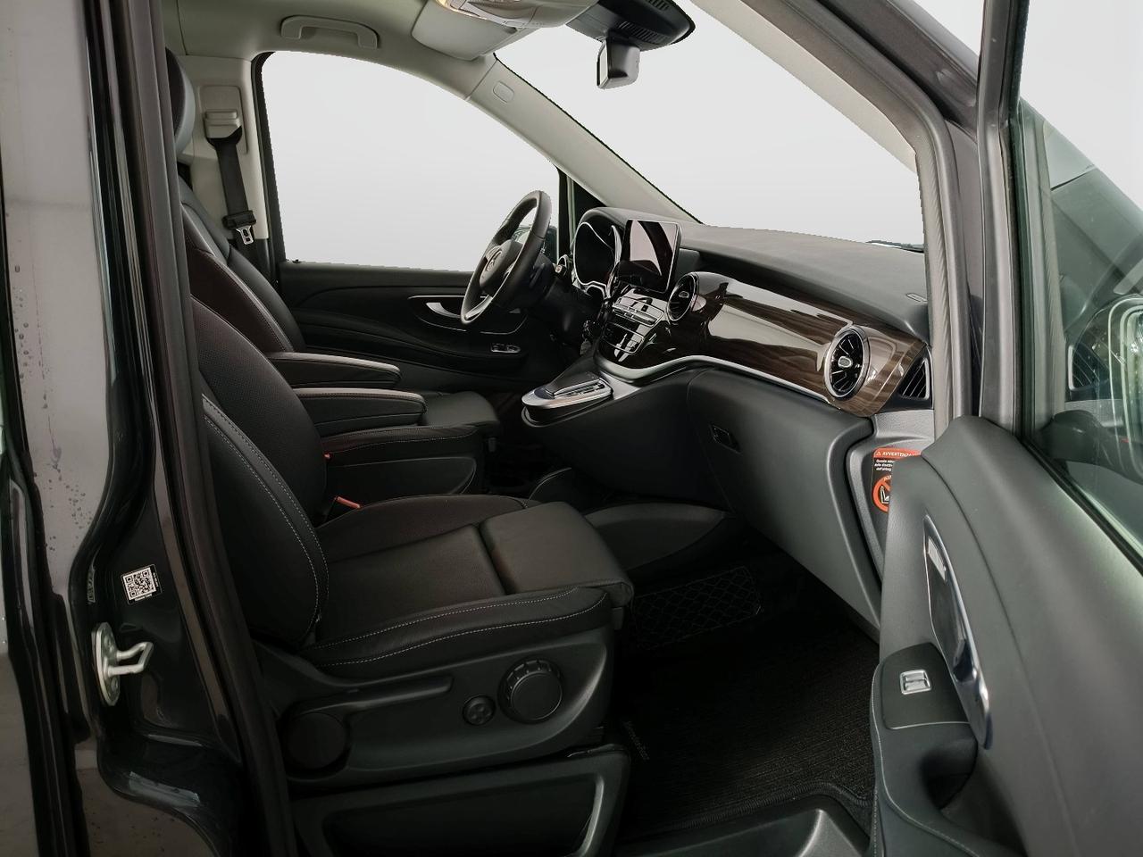 Mercedes-Benz Classe V - W447 2019 Extralong - V Extralong 300 d Premium 4matic auto