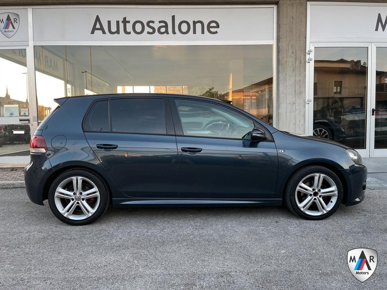 Volkswagen Golf 1.6 TDI DPF DSG 5p. R Line