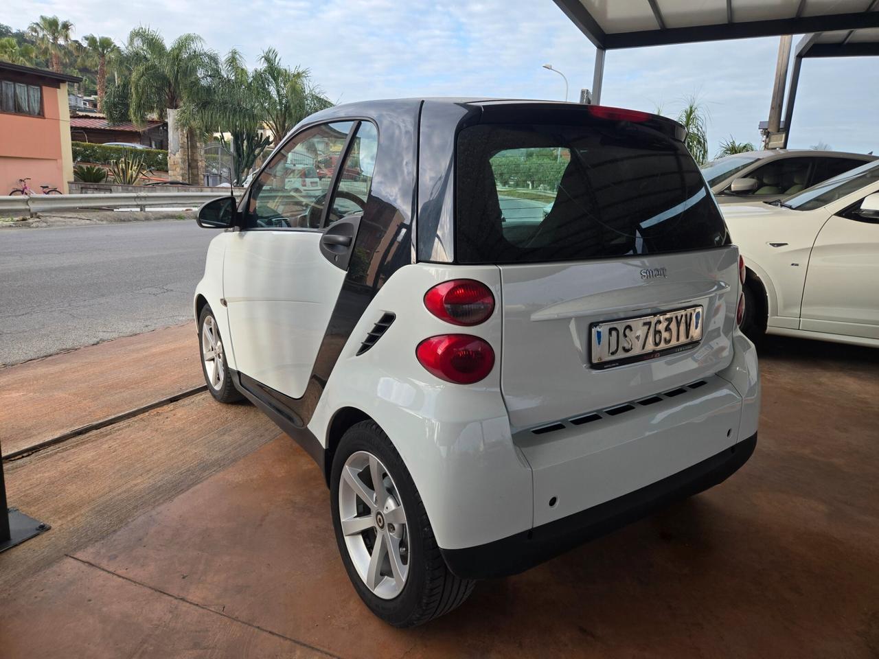 Smart ForTwo 1000 62 kW coupé passion