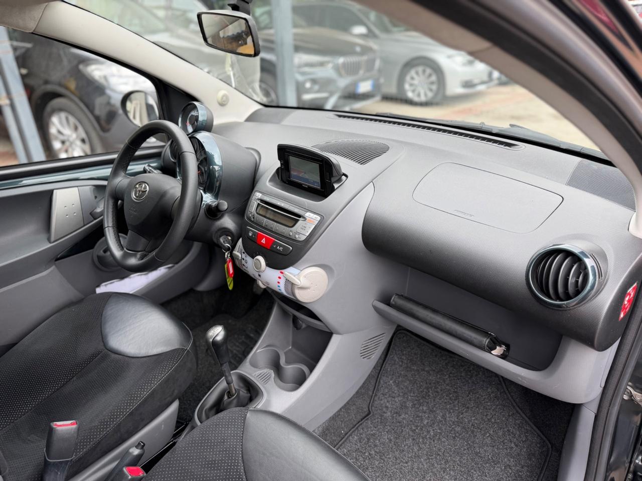 Toyota Aygo 1.0 5 porte Now Connect KM CERTIFICATI