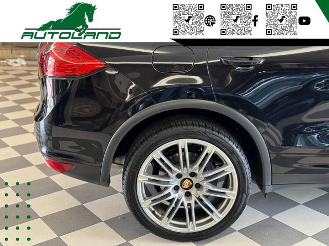 PORSCHE Cayenne 3.0 Diesel*PASM*proiettori Bi-Xenon*tetto apribile