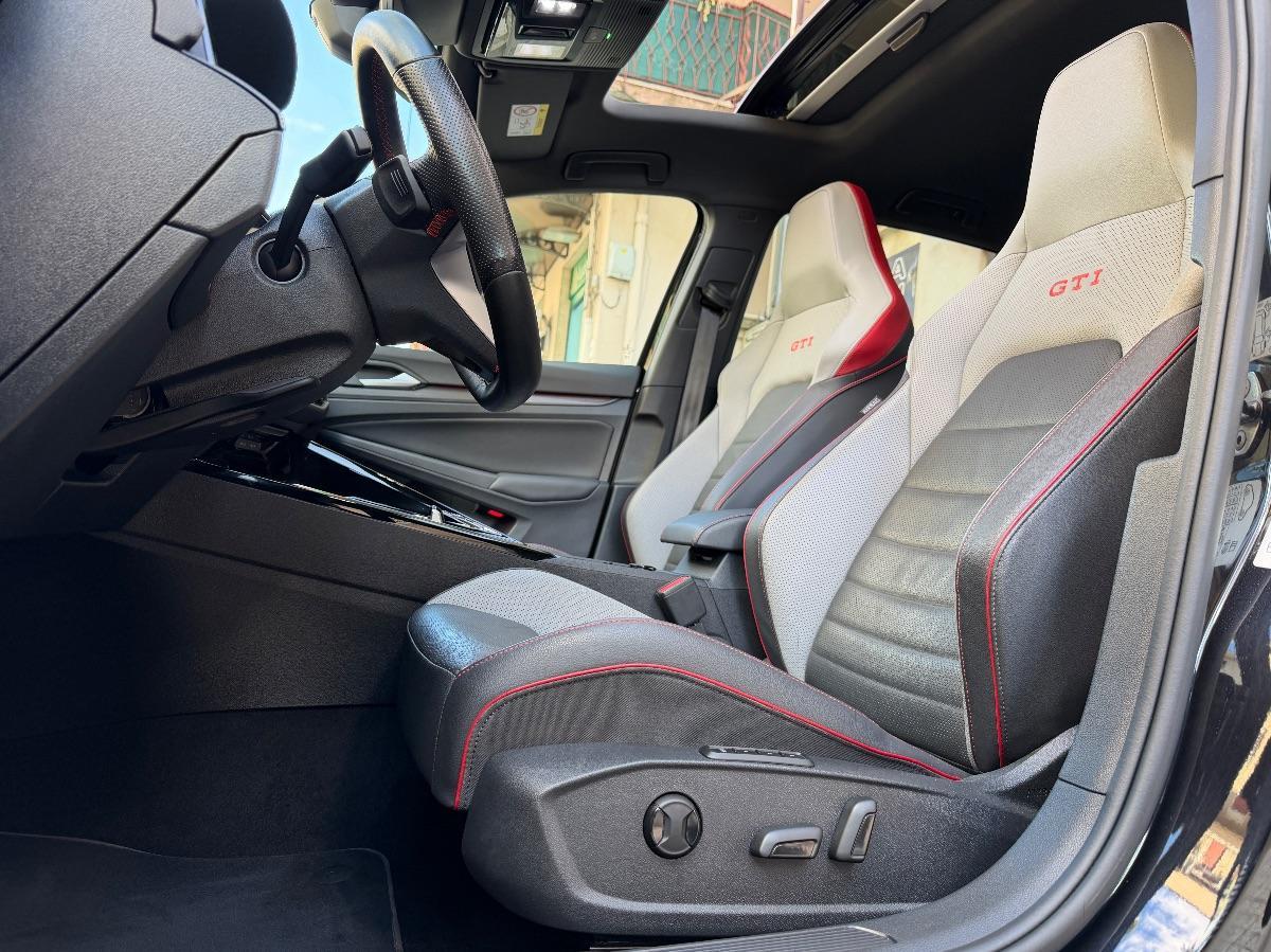 Volkswagen Golf 8 GTI 2.0 TSI 245 CV