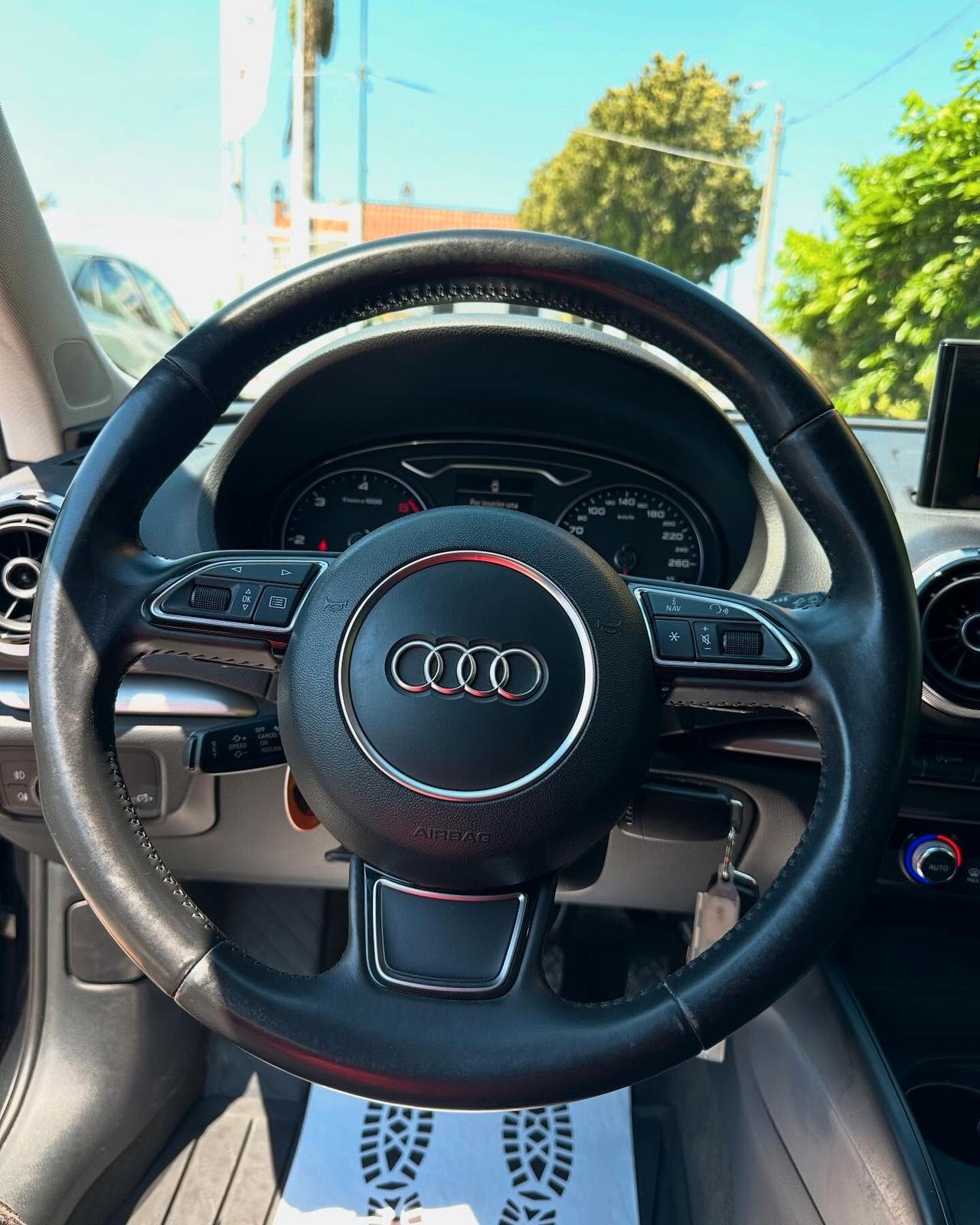 Audi A3 1.6 TDI S tronic Ambition