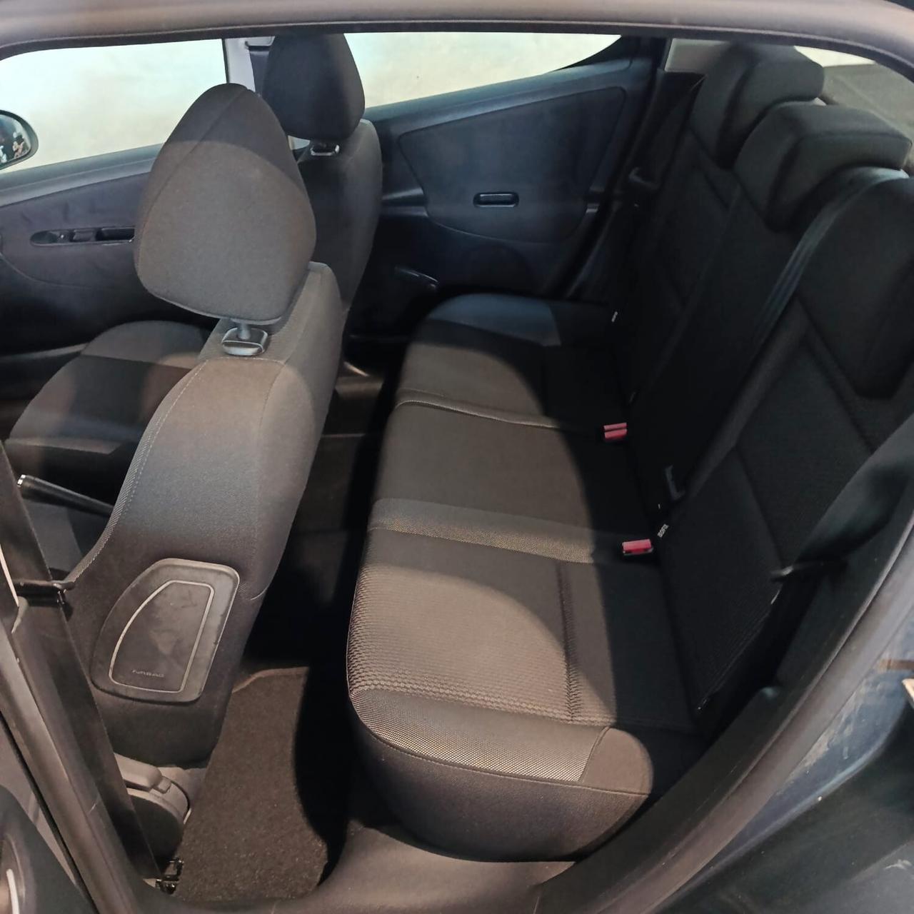 Peugeot 207 1.4 VTi 95CV 5p. XS