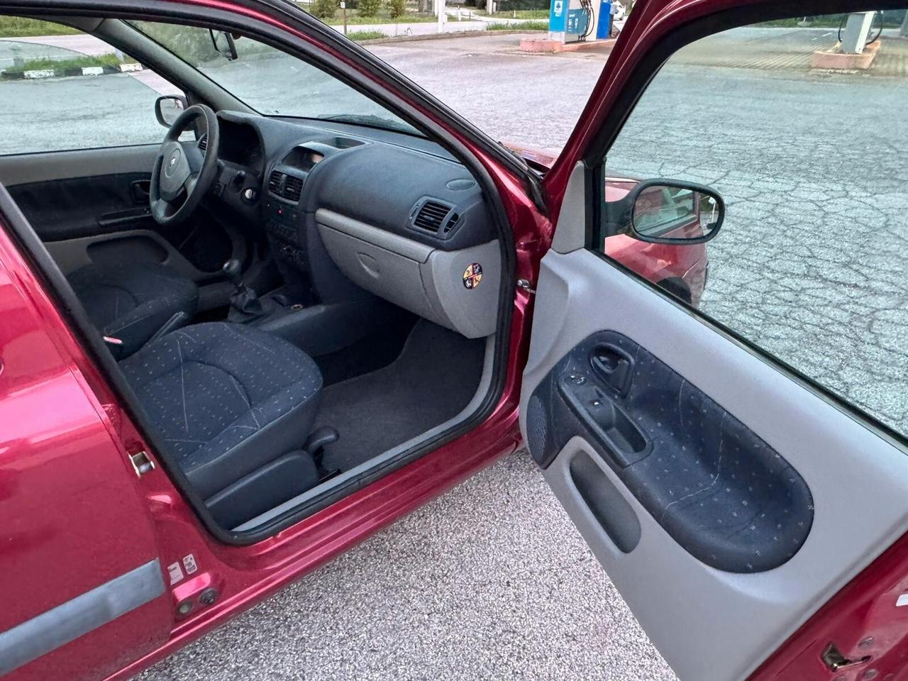 Renault Clio 1.2 cat 5 porte Accetto Permute