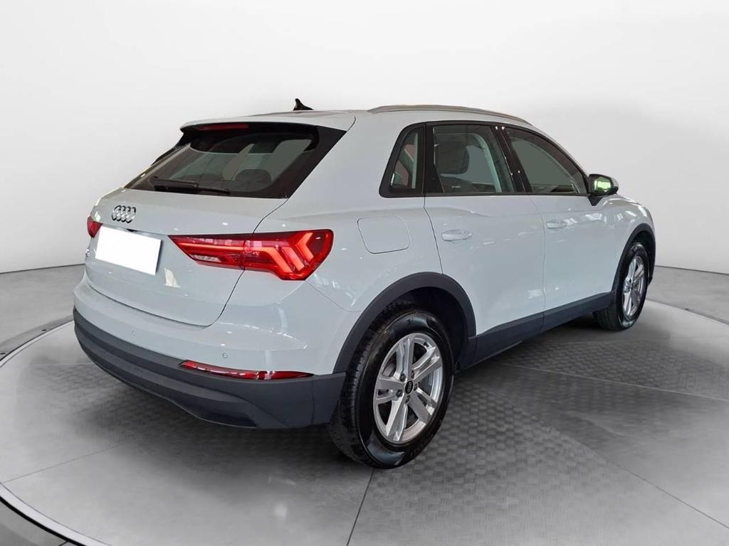 Audi Q3 35 1.5 TFSI Evo2 Business S tronic