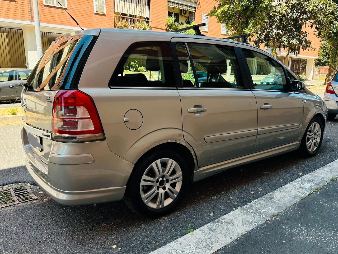 OPEL ZAFIRA 7 POSTI 2.0 DIESEL 120 CV