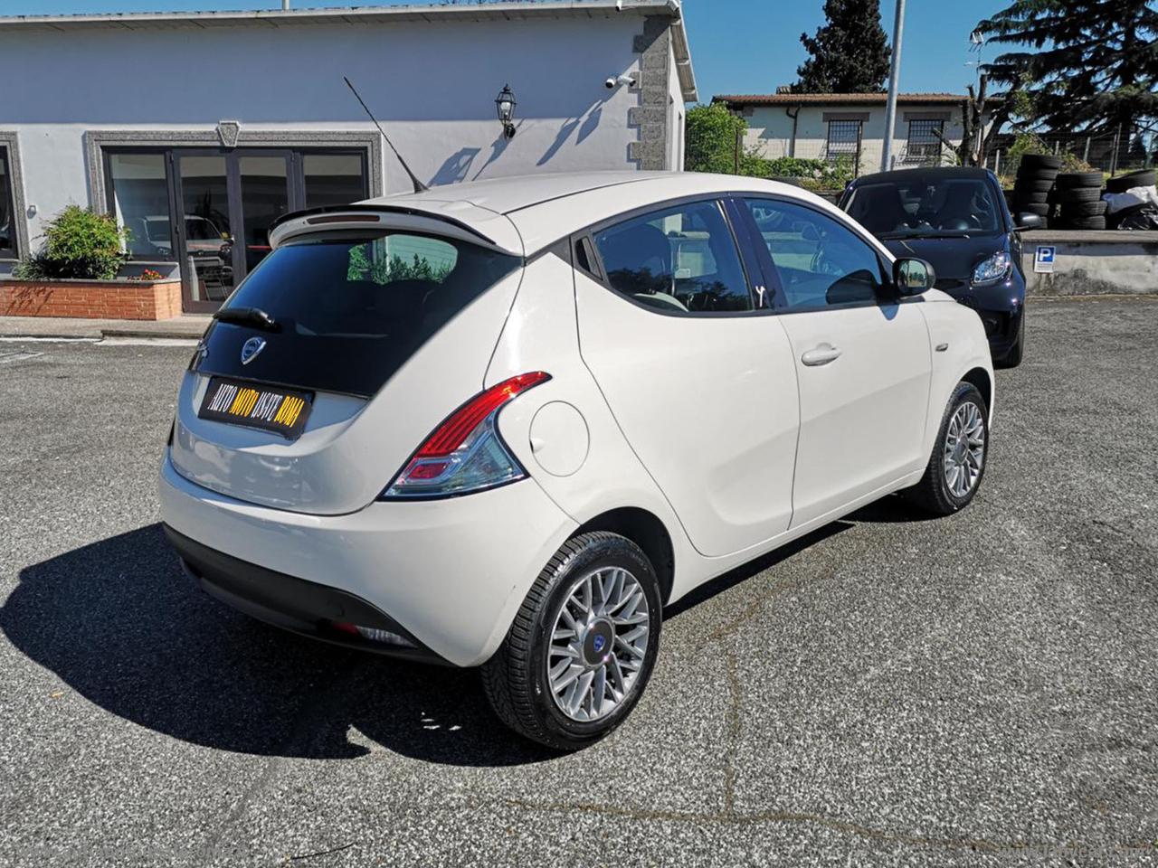 LANCIA Ypsilon 1.2 69 CV 5p. Elle RATE AUTO MOTO SCOOTER