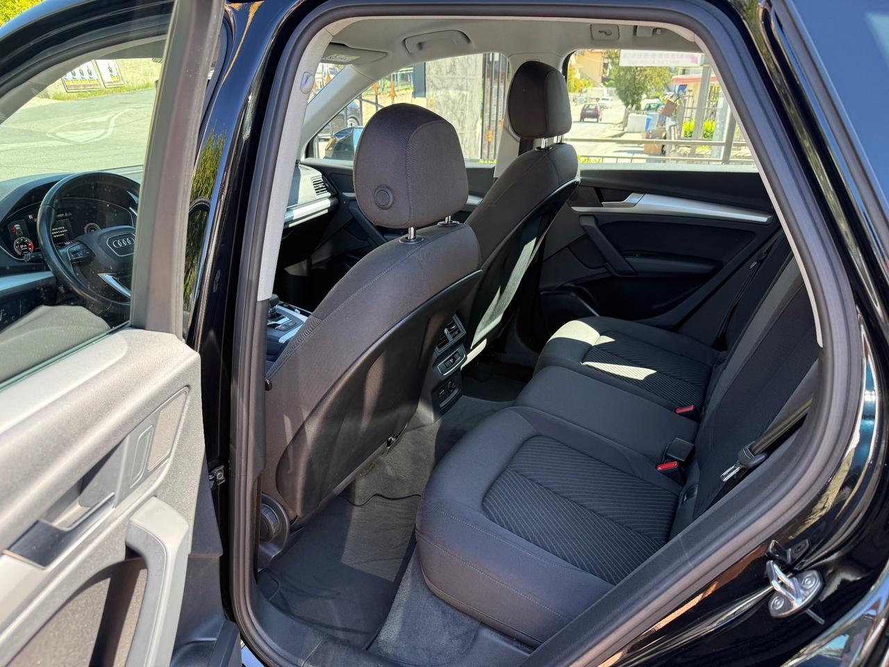 Audi Q5 40 TDI 204 CV quattro S tronic Business Advanced