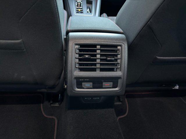 VOLKSWAGEN Golf VIII 2.0 TSI DSG GTI