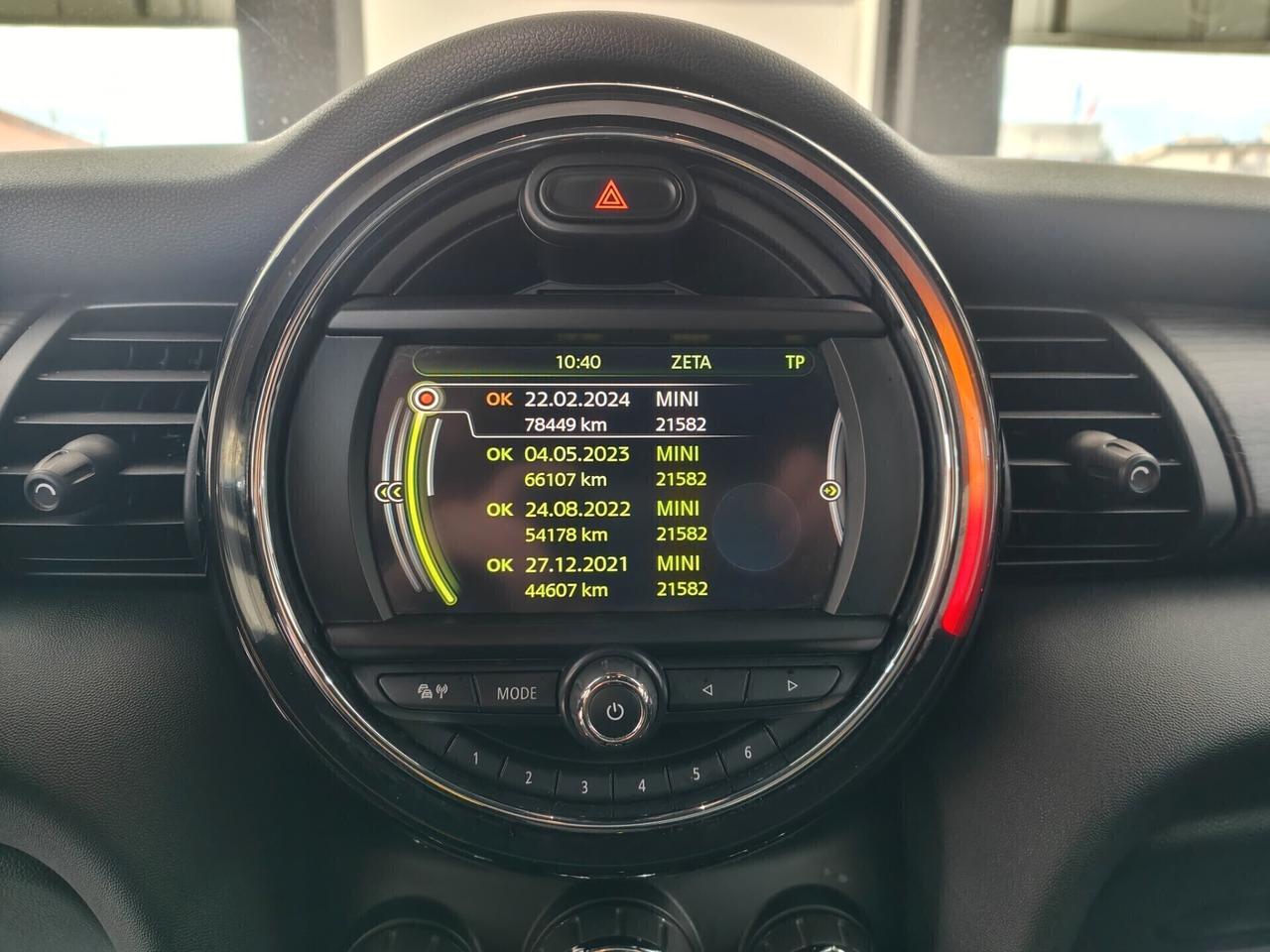 MINI Cooper D 1.5 Boost 5p auto