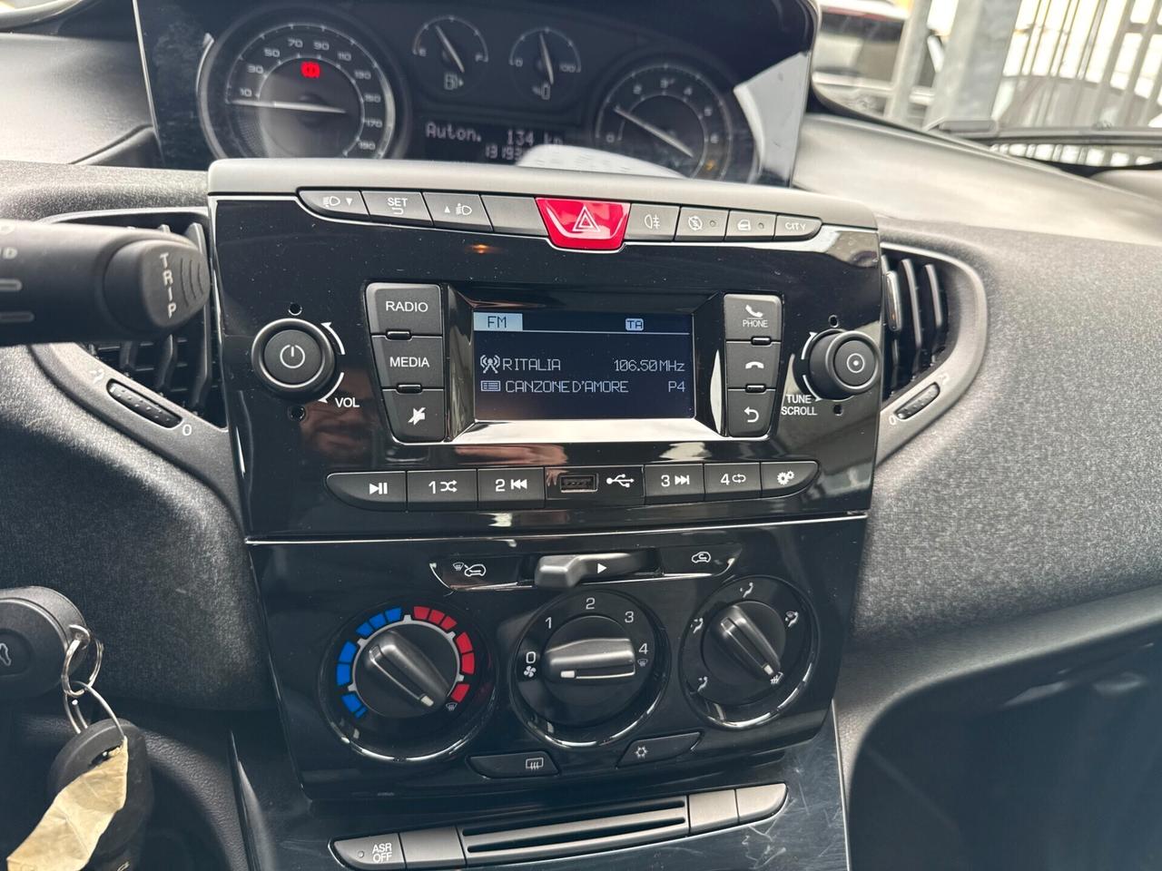 Lancia Ypsilon 1.0 firefly BENZINA /IBRIDA