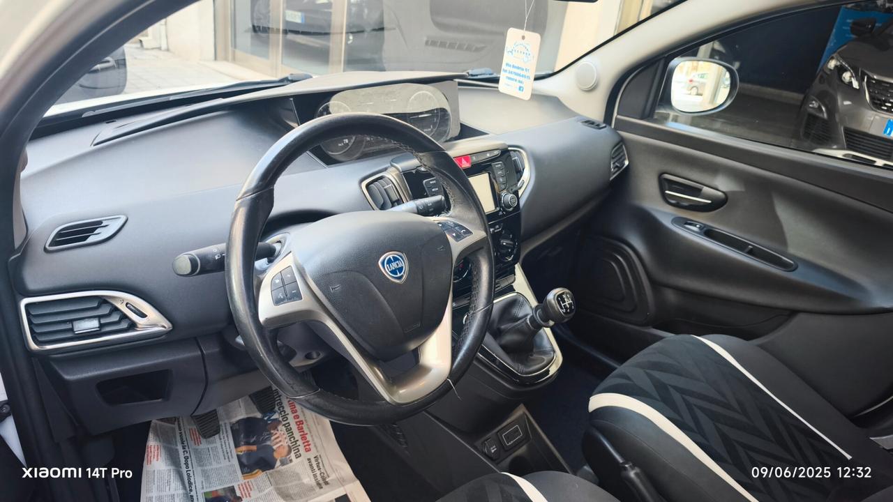 Lancia Ypsilon 1.2 69CV Gold SENSORI 2016