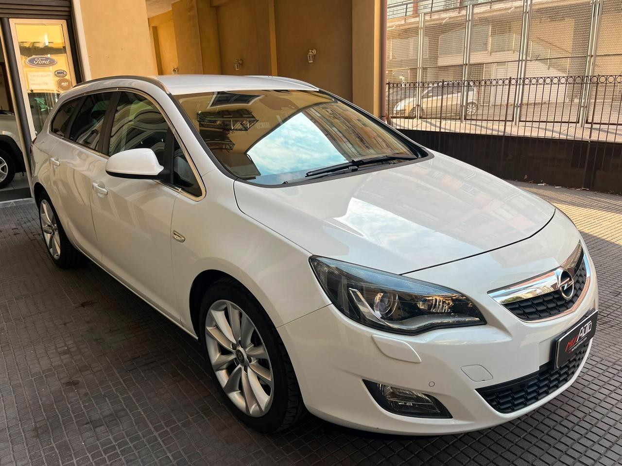 Opel Astra 1.7 CDTI 125CV Sports Tourer Cosmo