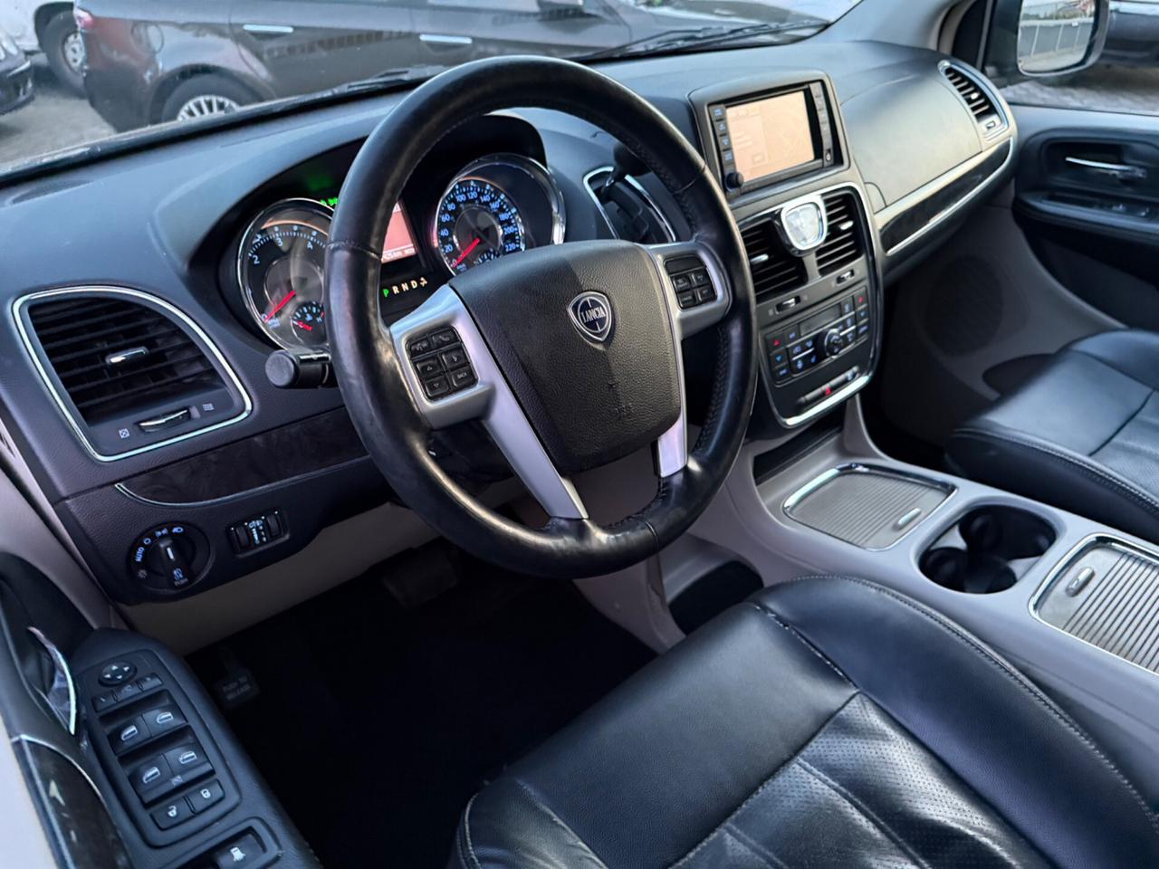 Lancia Voyager 2.8 Turbodiesel Platinum 177 CV