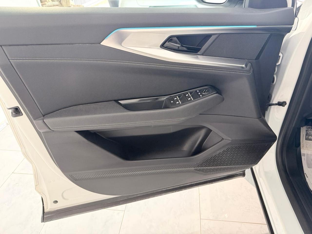 RENAULT AUSTRAL-E FULL HYBRID IVA DEDUCIBILE