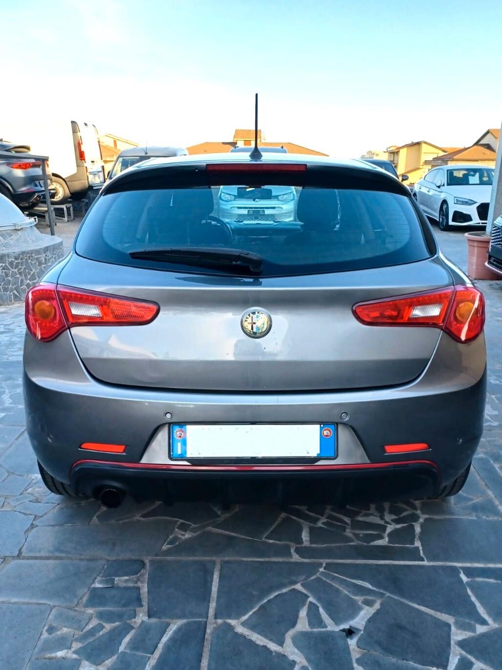 Alfa Romeo Giulietta 1.6 JTDm-2 105 CV Distinctive