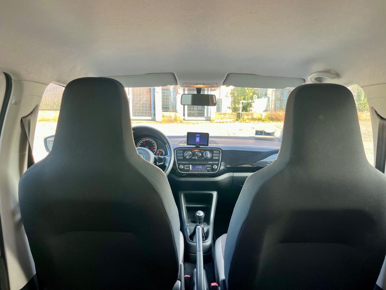 VW Up 1.0benz 2014 144.000km perfetta per neopatentati