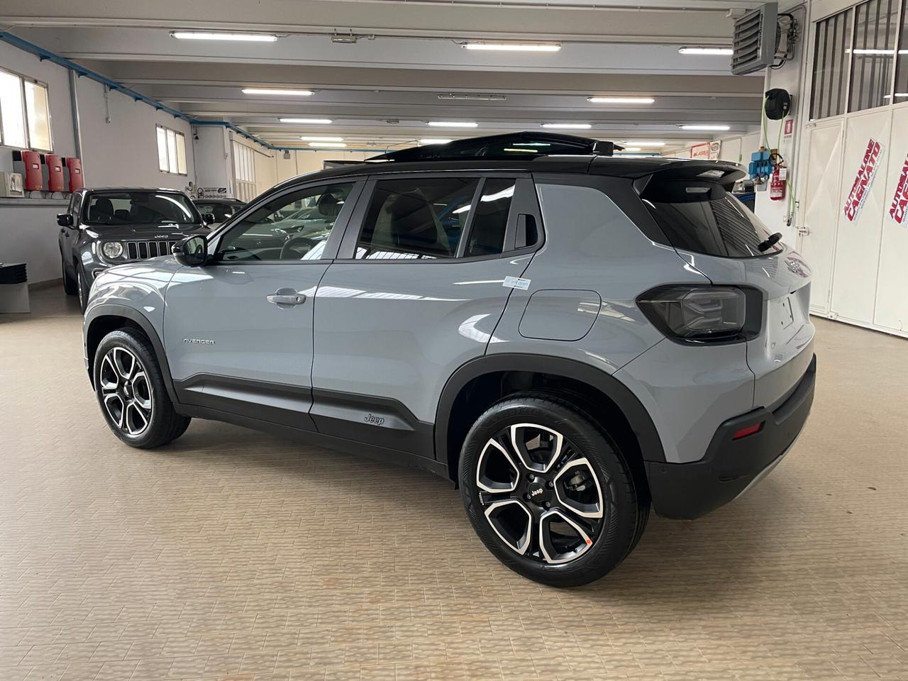 Jeep Avenger 1.2 Turbo 100 CV Summit Km0 Tetto aprib.+Bicolore