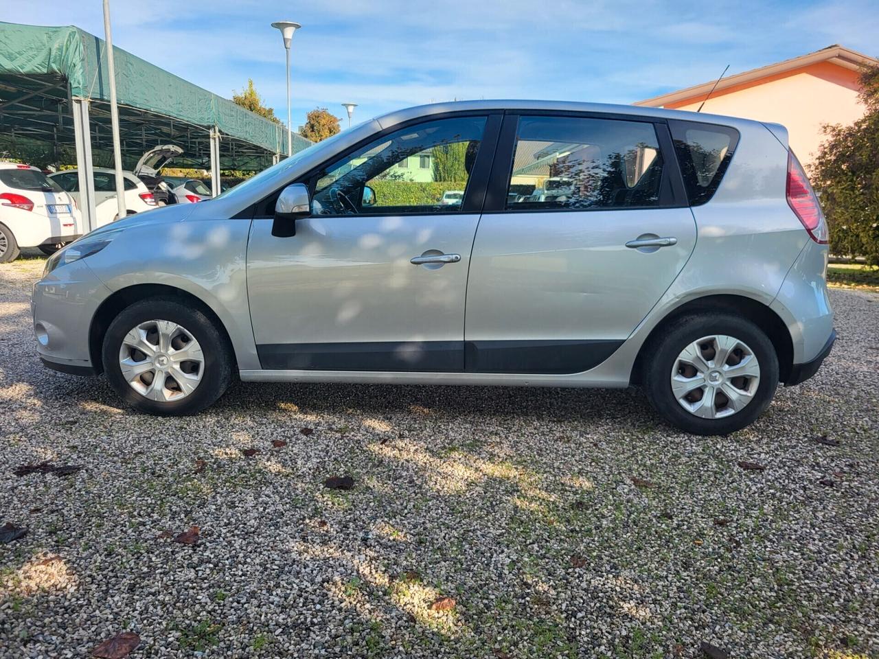 Renault Scenic Scénic X-Mod 1.5 dCi 105CV Confort