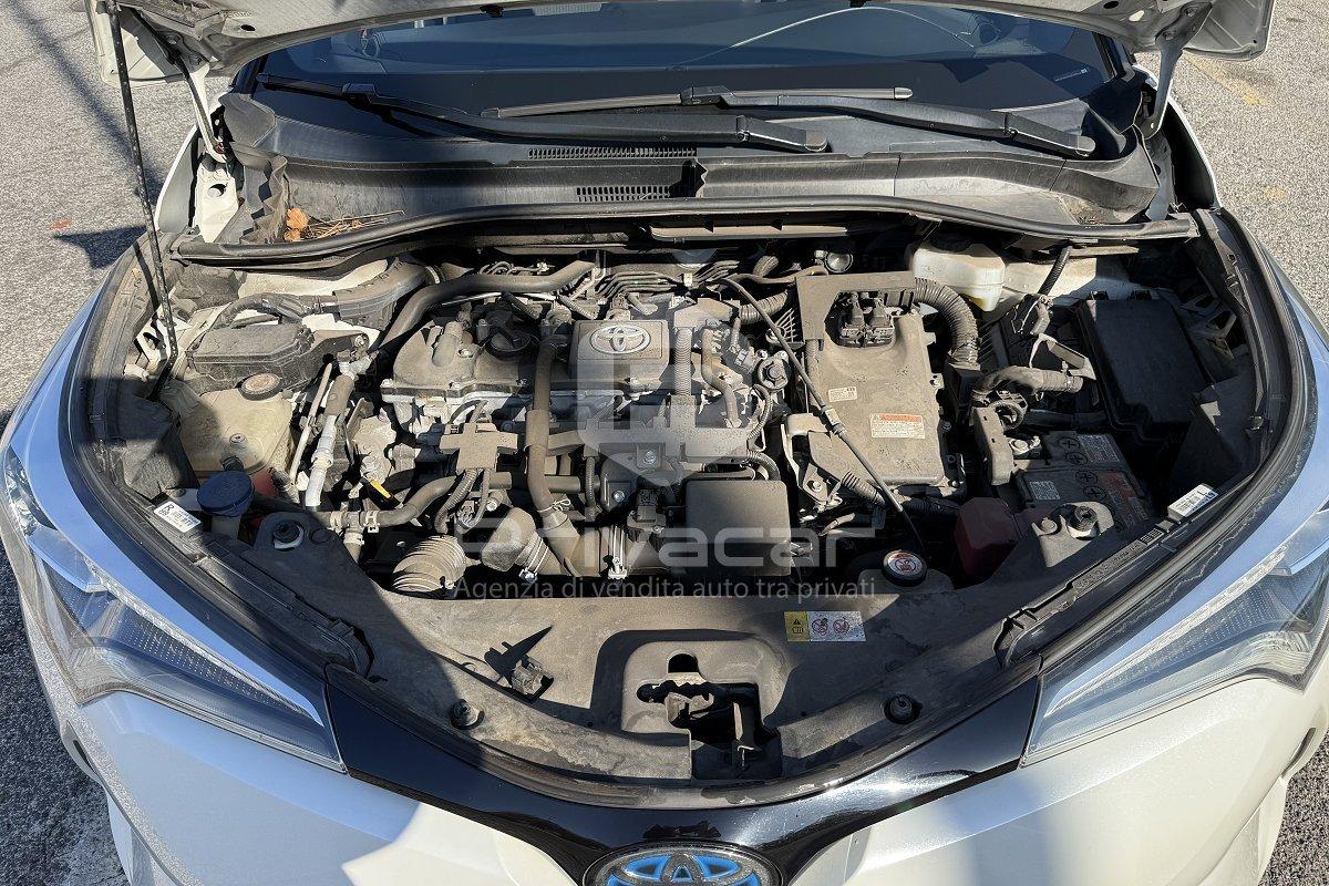TOYOTA C-HR 1.8 Hybrid E-CVT Trend