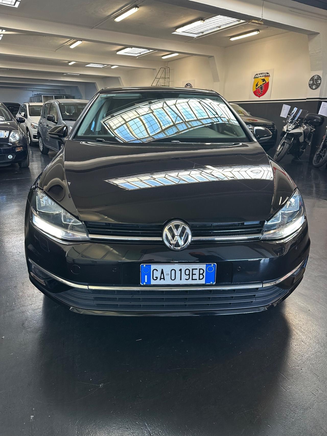 Volkswagen Golf 7.5 Business 1.6 TDI 5p. GANCIO TRAINO Trendline BlueMotion Technology