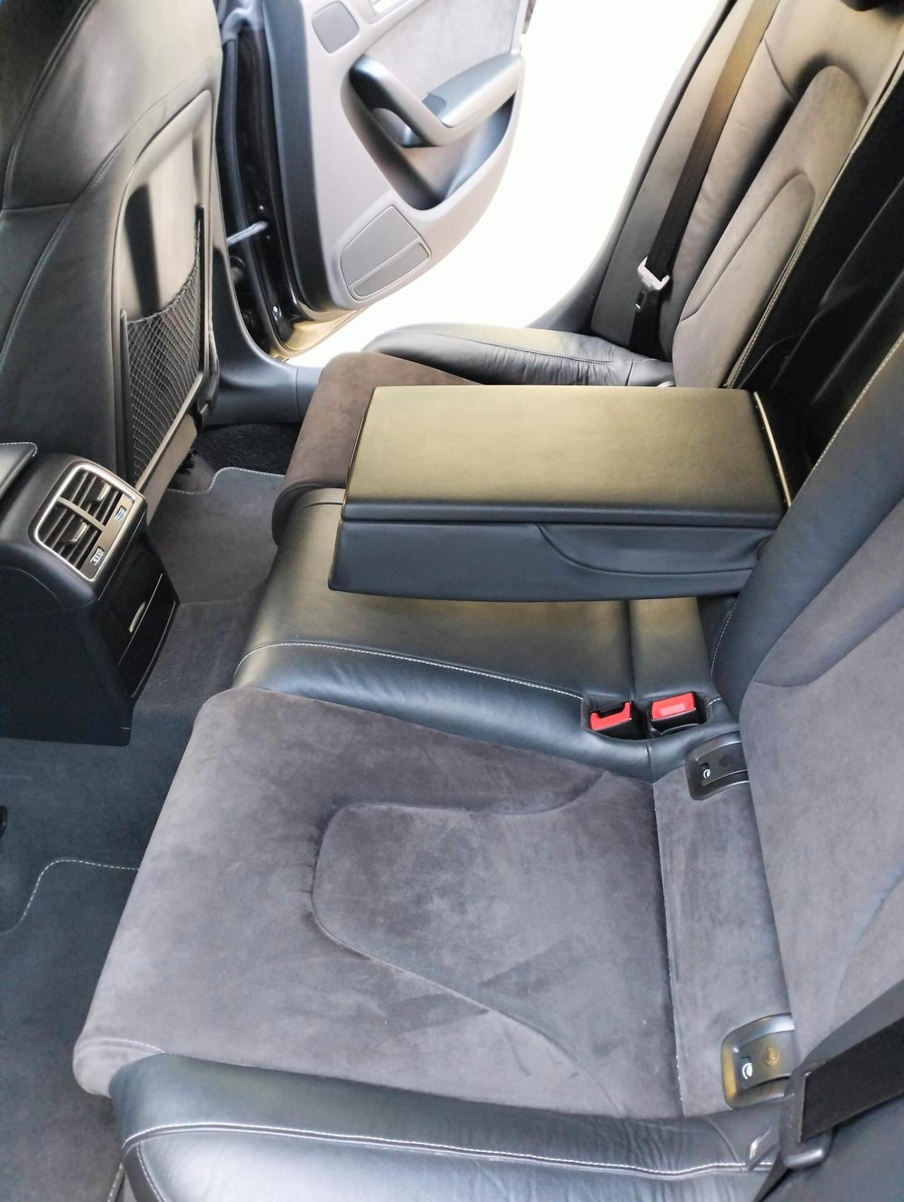 Audi A5 4x4 190 cv 5 porte S line full optional-autom-completamente tagliandata-140000 km-unico proprietario