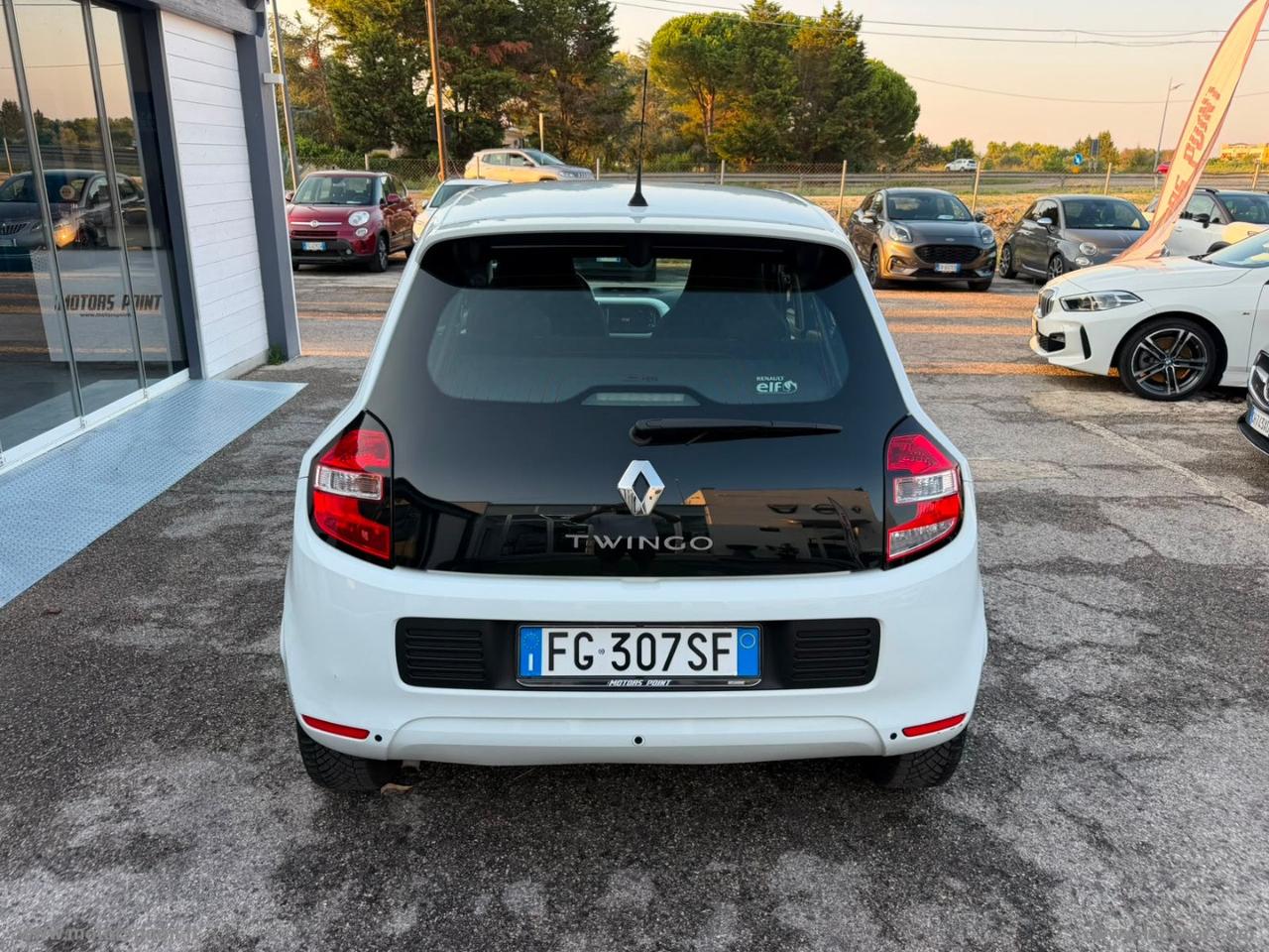 RENAULT Twingo SCe Lovely